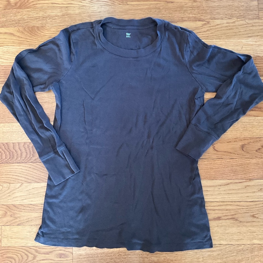 Size L GAP T-shirt